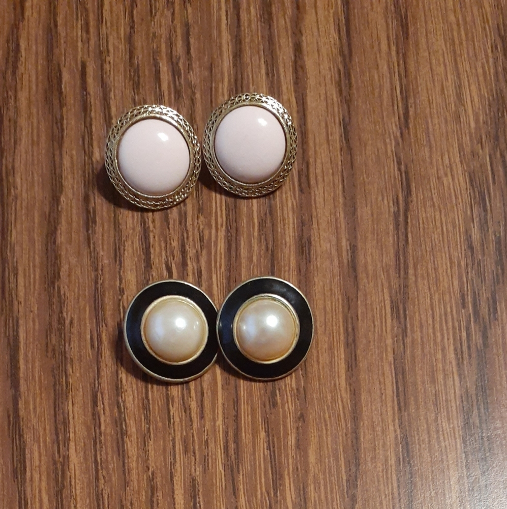 2 Pairs Of Vintage Earrings For Pierced Ears
